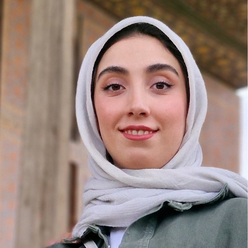 زهرا مرادی